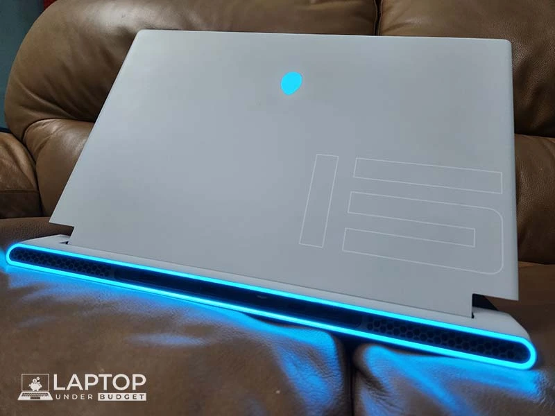 LED strip on the back with lighting Alienware logo