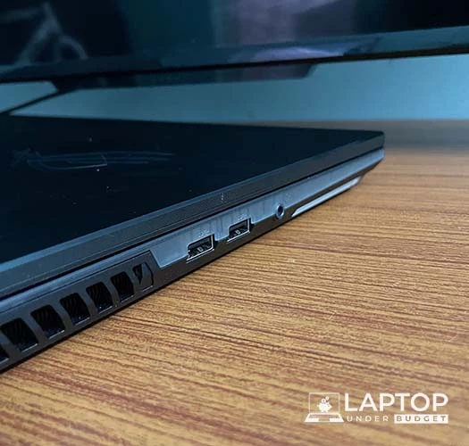 USB Type-A Ports on the left side of Scar 17 SE Gaming Laptop